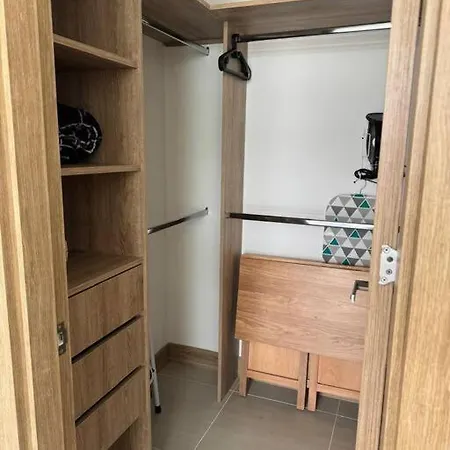 Apartamento En Con Salida Directa A La Playa Cartagena
